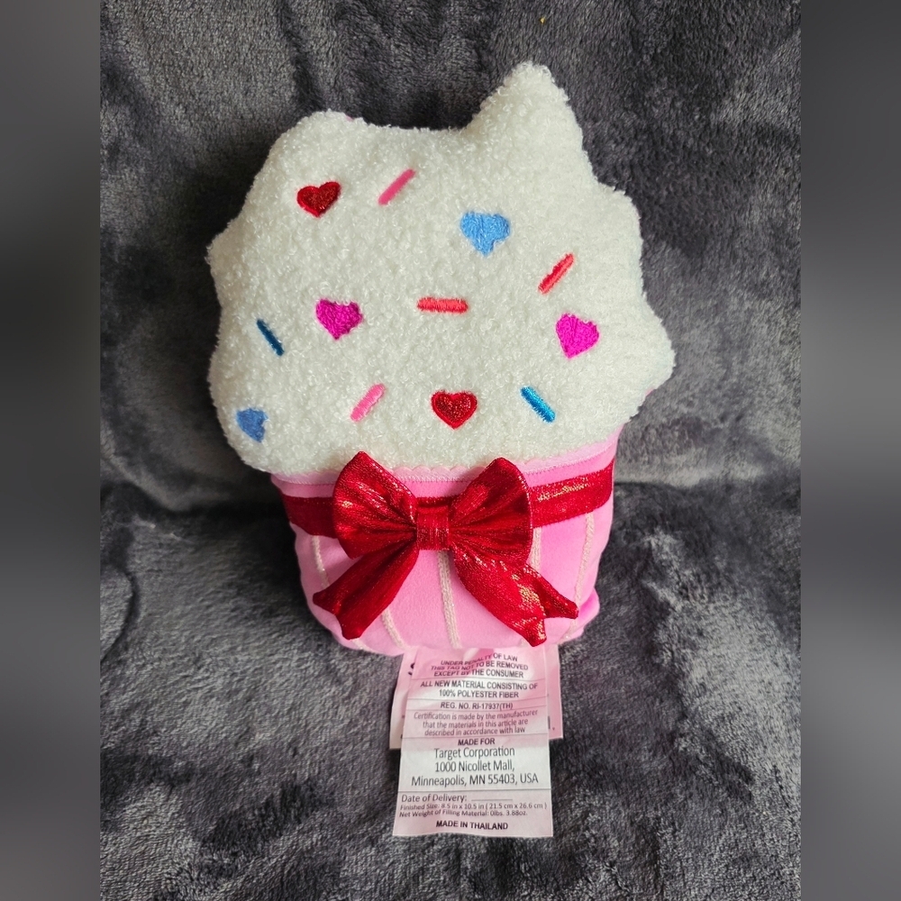 NWT Target 2026 Valentine's Day Small Giftable Cupcake decorative Pillow 11 × 9
